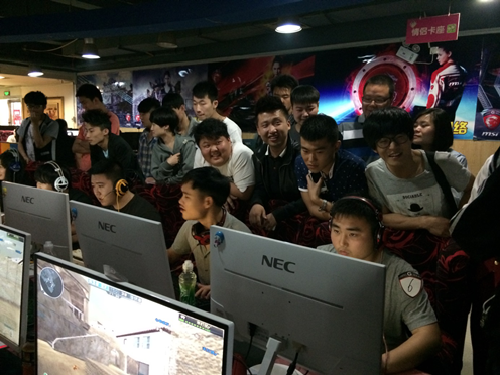 的身份继续 的身份继续