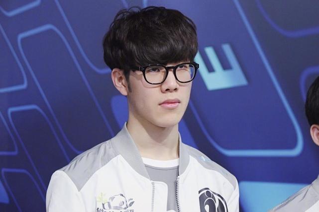 更展示出 更展示出