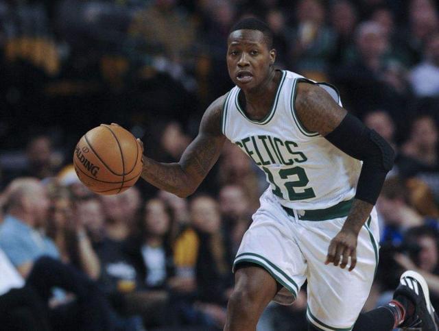 他们通过前 他们通过前