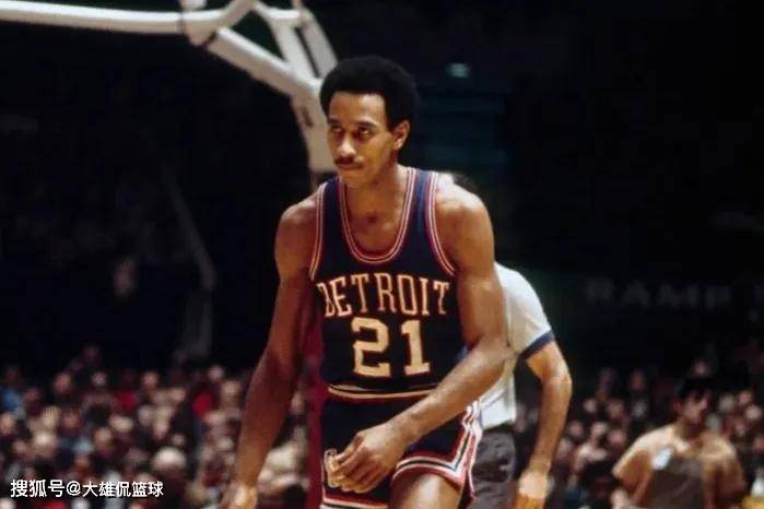 出亮眼表现 出亮眼表现