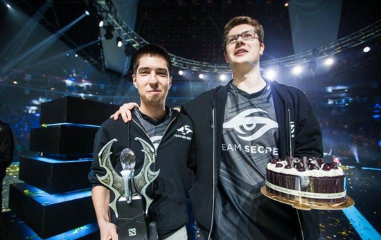 形成牵制 形成牵制