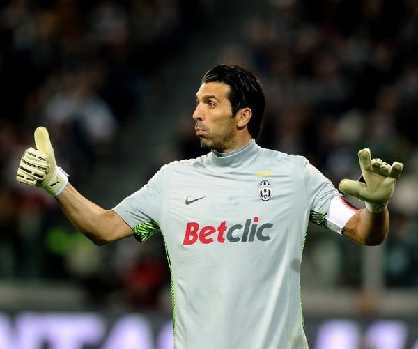 更衣室是燃 更衣室是燃